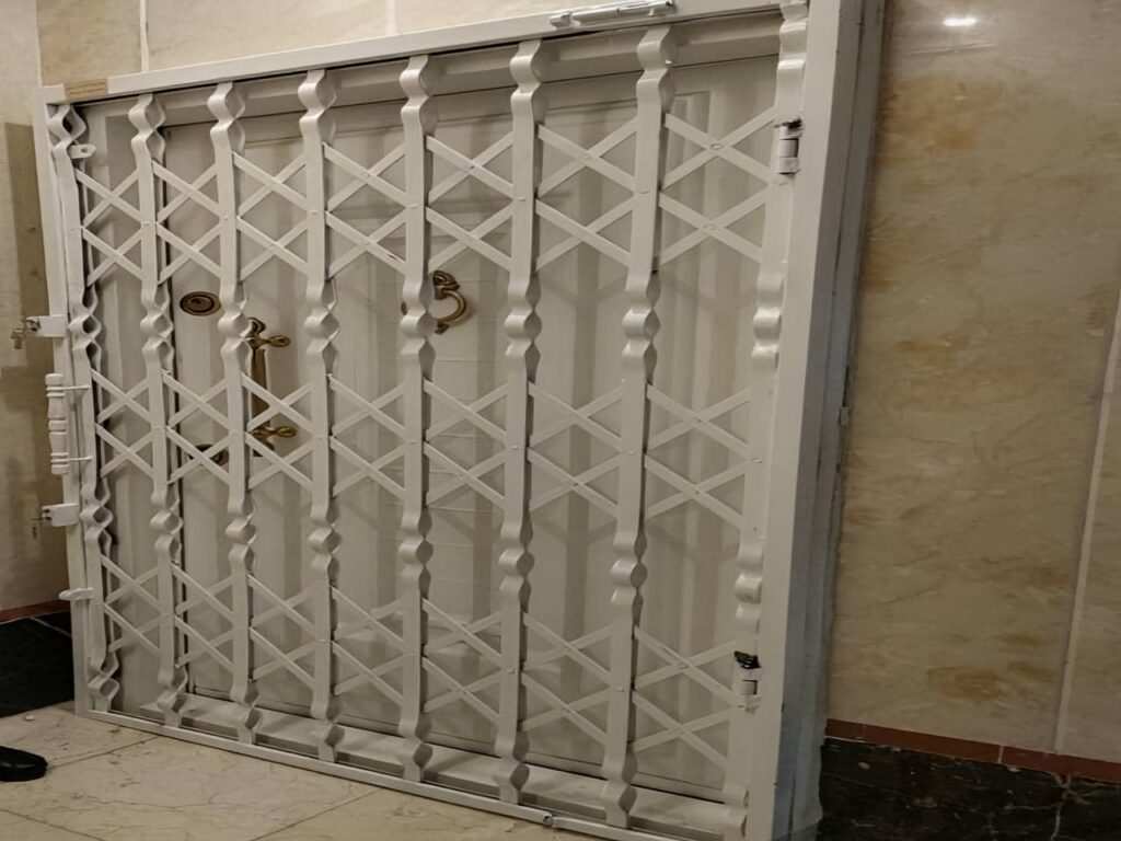 درب آکاردئونی درب آکاردئونی