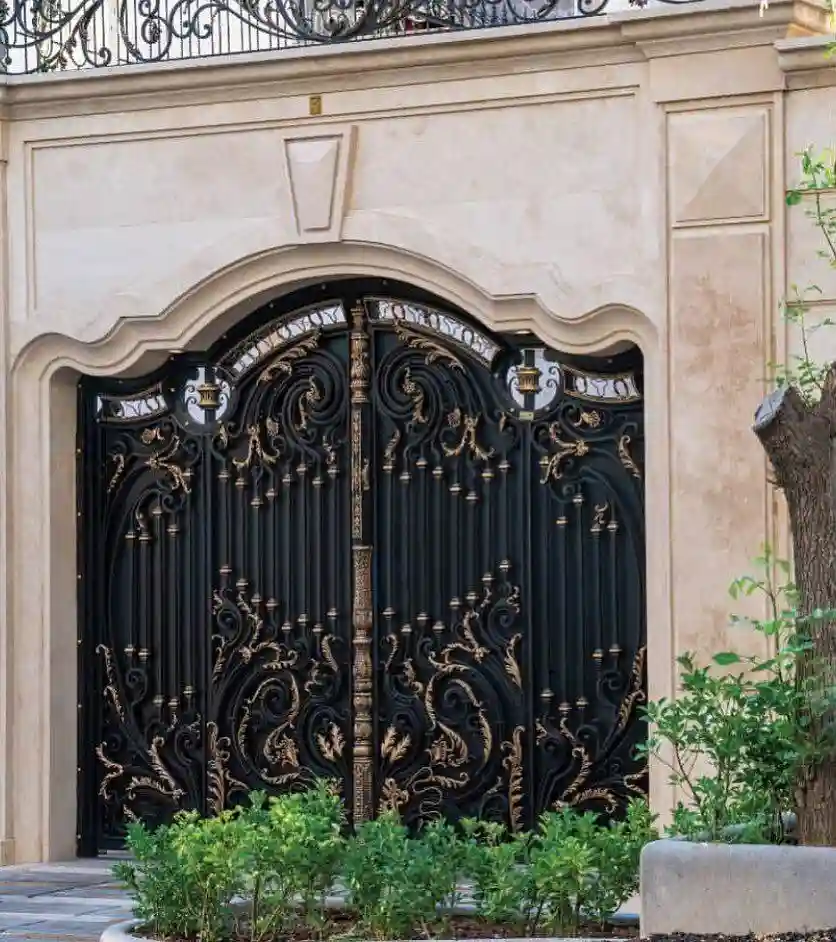 درب الیزه فرفورژه با طرح گلنرده درب الیزه فرفورژه با طرح گلنرده