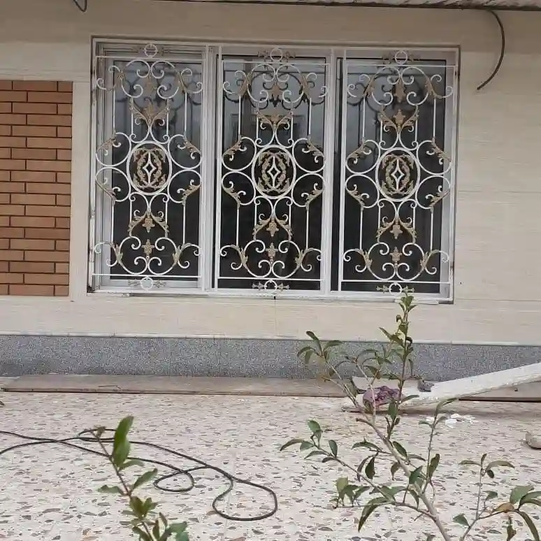 بررسی هزینه نصب و حمل حفاظ پنجره فلزی بررسی هزینه نصب و حمل حفاظ پنجره فلزی