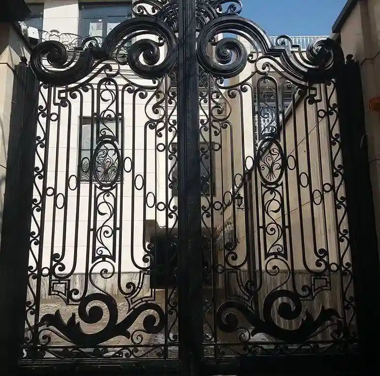 عکس درب آهنی ورودی ساختمان عکس درب آهنی ورودی ساختمان