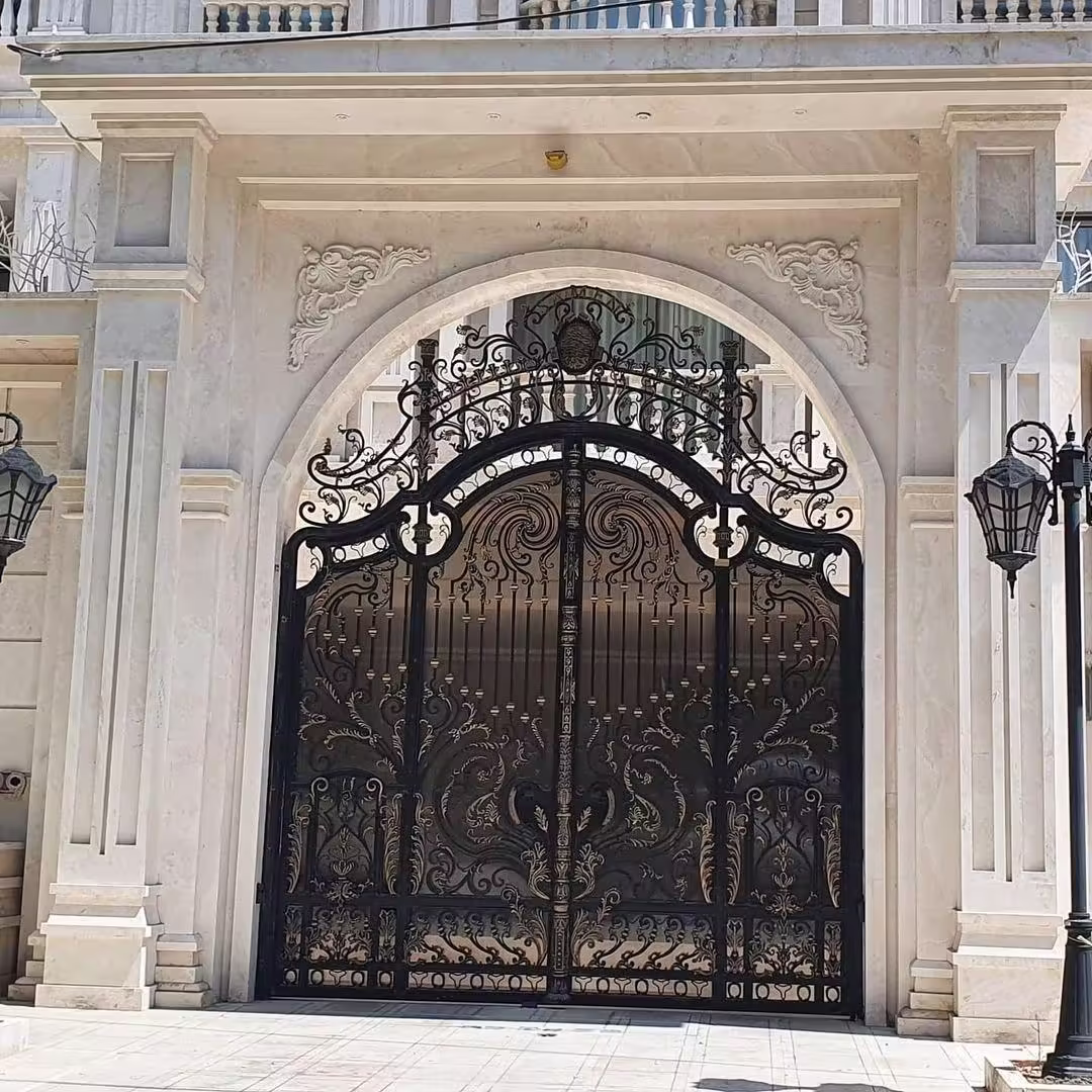 نکات طراحی درب الیزه فرفورژه نفر رو برای خانه ها نکات طراحی درب الیزه فرفورژه نفر رو برای خانه ها