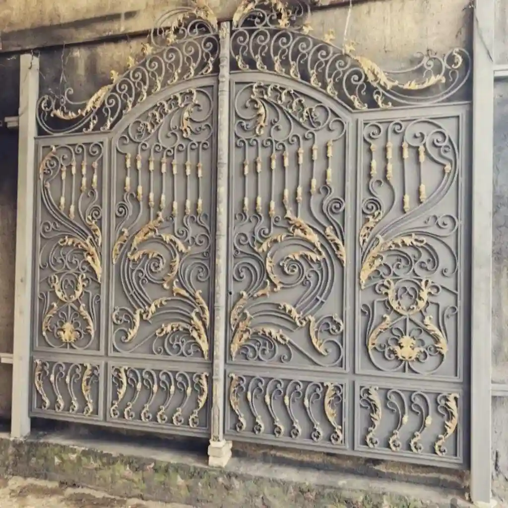 درب الیزه زیباترین درب فرفورژه است درب الیزه زیباترین درب فرفورژه است