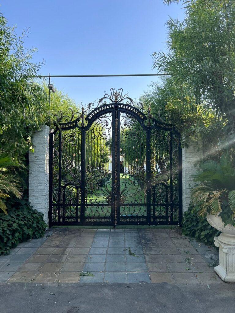 قیمت درب الیزه چقدر است؟ قیمت درب الیزه چقدر است؟