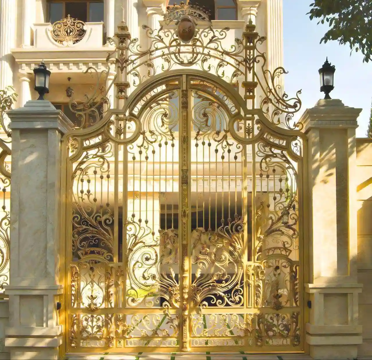 درب الیزه فرفورژه طلایی درب الیزه فرفورژه طلایی