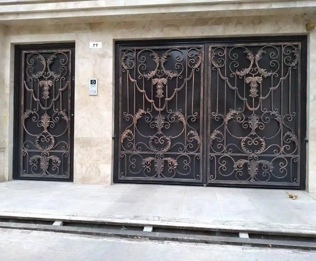 نمونه درب آهنی ورودی ساختمان نمونه درب آهنی ورودی ساختمان