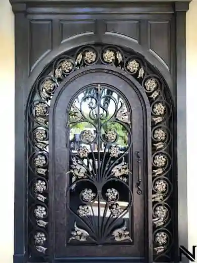 مراحل ساخت درب فرفورژه و نصب آن مراحل ساخت درب فرفورژه و نصب آن