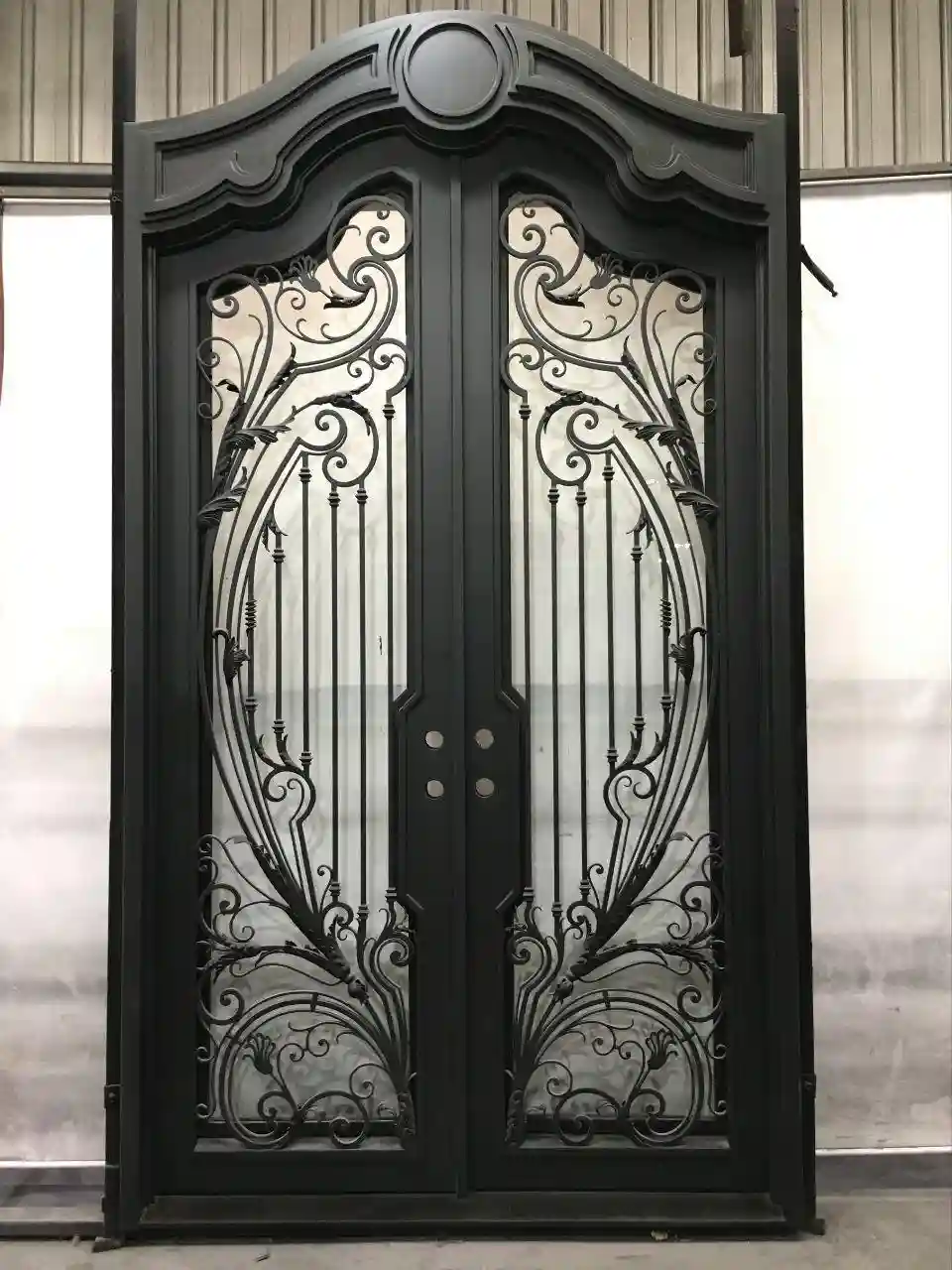 تفاوت درب حیاط و درب پارکینگ تفاوت درب حیاط و درب پارکینگ