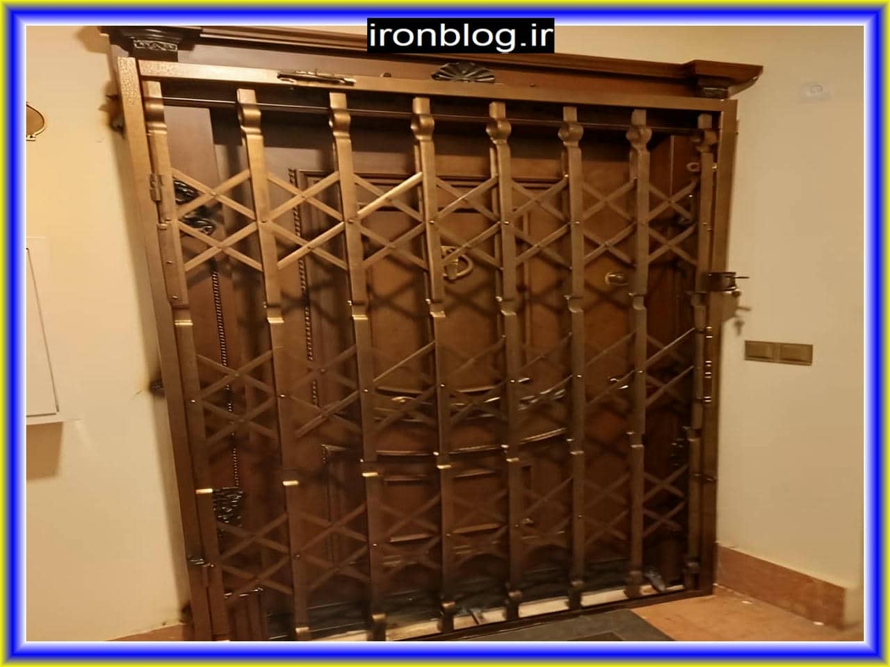 چرا درب آکاردئونی فلزی آپارتمان گزینه‌ای عالی برای محافظت است؟