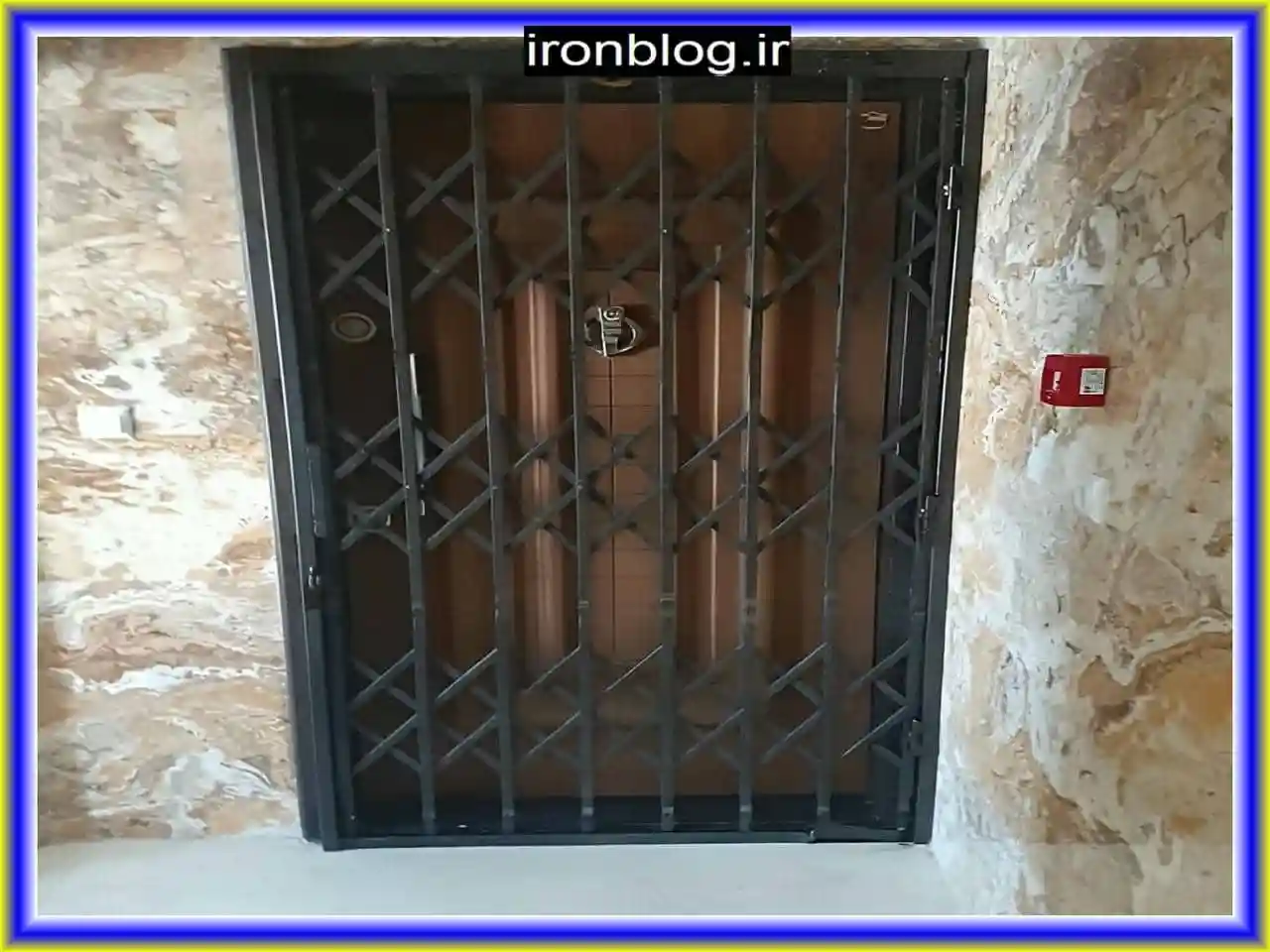 درب آکاردئونی فلزی در مقابل دربهای کشویی معمولی درب آکاردئونی فلزی در مقابل دربهای کشویی معمولی