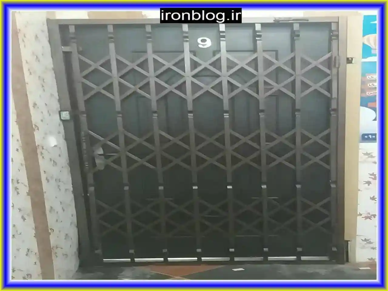 درب آکاردئونی فلزی در مقابل دربهای لولایی درب آکاردئونی فلزی در مقابل دربهای لولایی