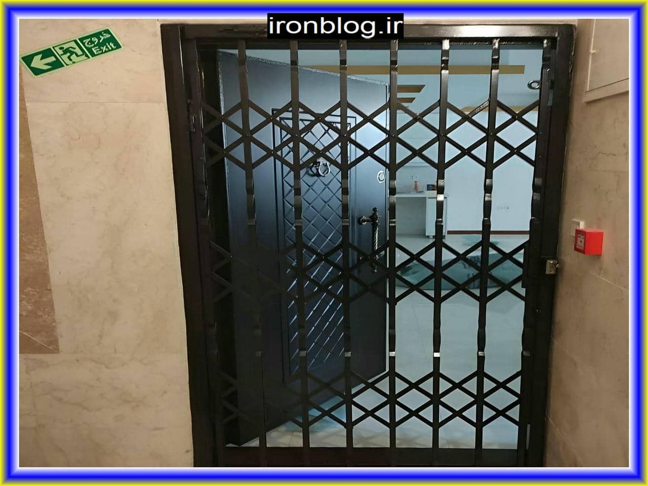 درب آکاردئونی فلزی در فضاهای پر تردد