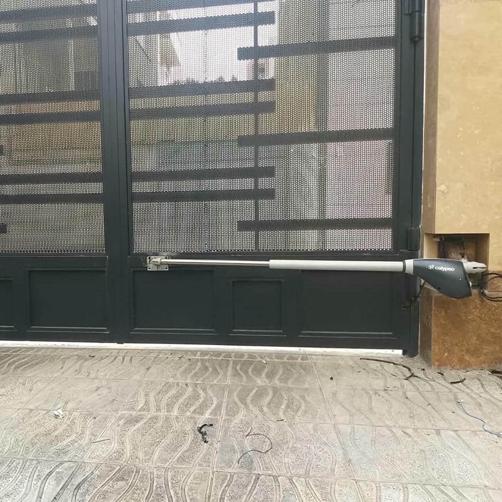 جک درب پارکینگ بازویی 528 ویژگیهای فنی و اجرایی جک درب پارکینگ