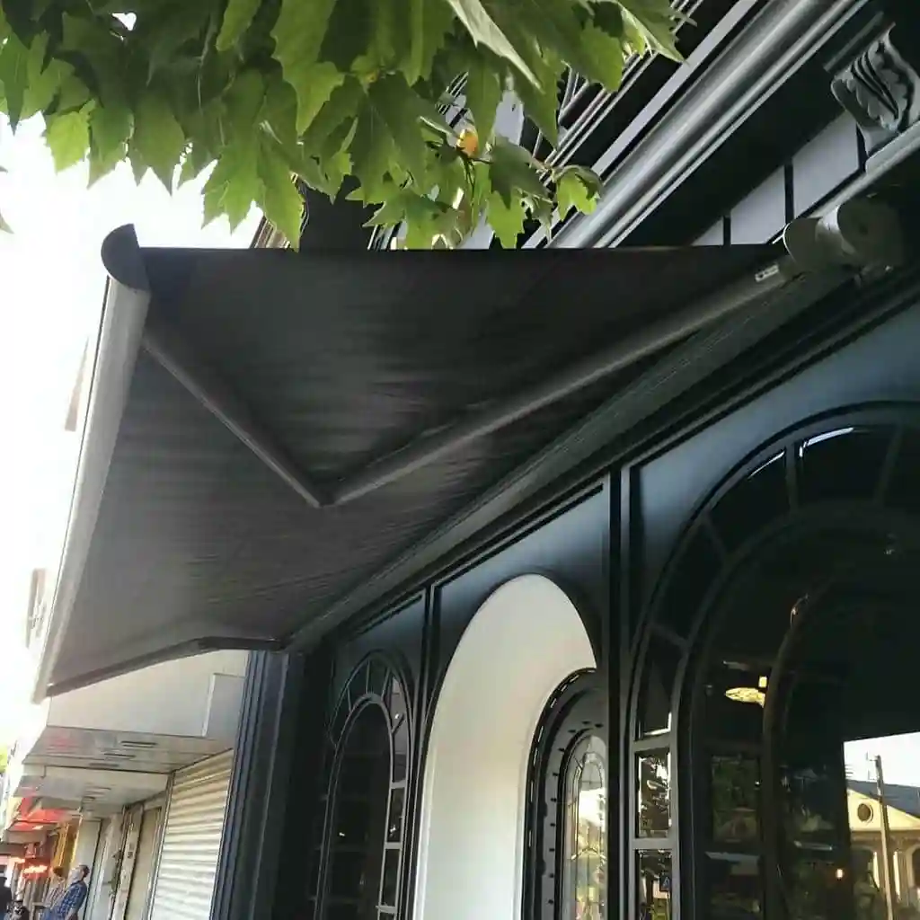 سایبان برقی اتوماتیک مغازه و پارکینگ 045 سایبان برقی چتری و رستورانی