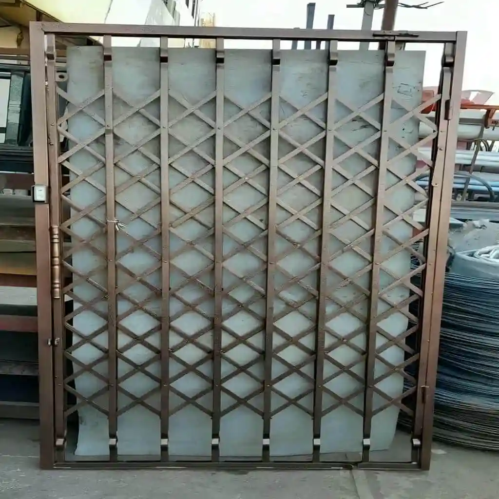 درب آکاردئونی برای امنیت بیشتر