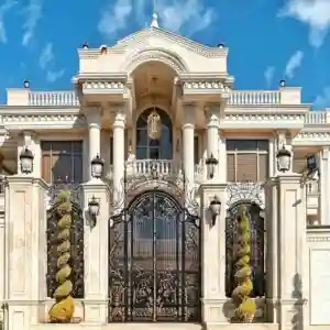 طراحی درب آهنی ویلا مدرن