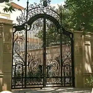 درب فلزی لوکس ورودی ویلا مدرن