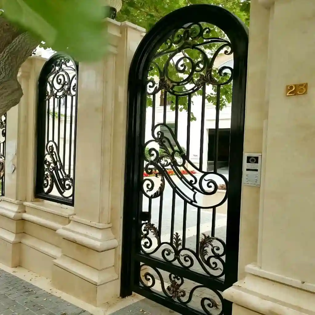 قیمت درب حیاط ساختمان لوکس فرفورژه مدرن