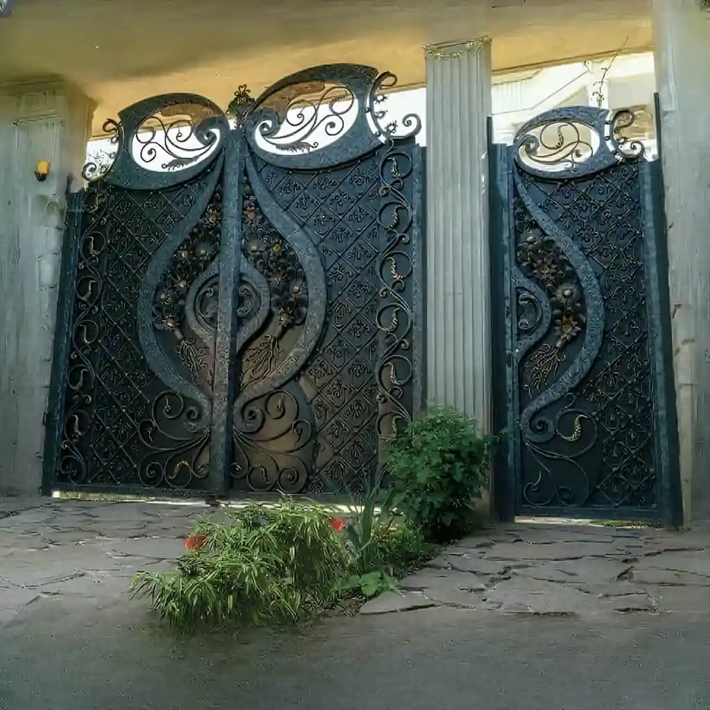 فروش درب فلزی دسته گل برای باغ ویلا