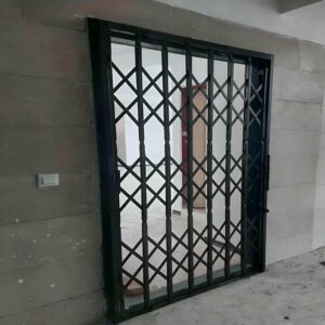 درب آکاردئونی در استان خوزستان