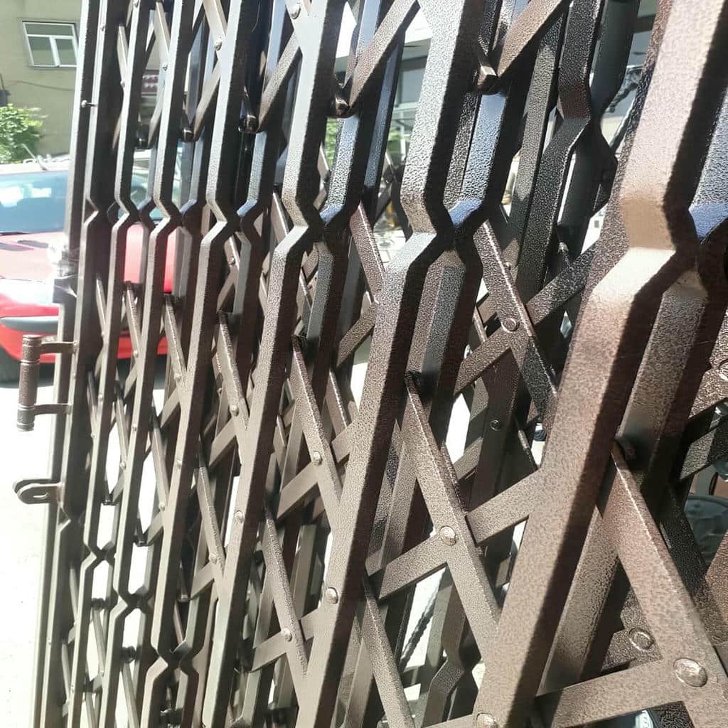 قیمت درب آکاردئونی آپارتمانی در نیشابور