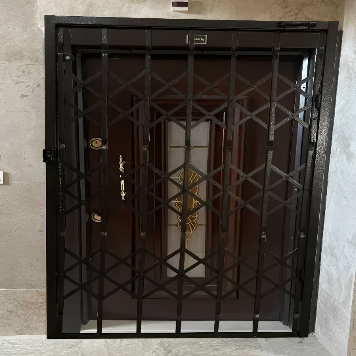 درب آکاردئونی در گرگان