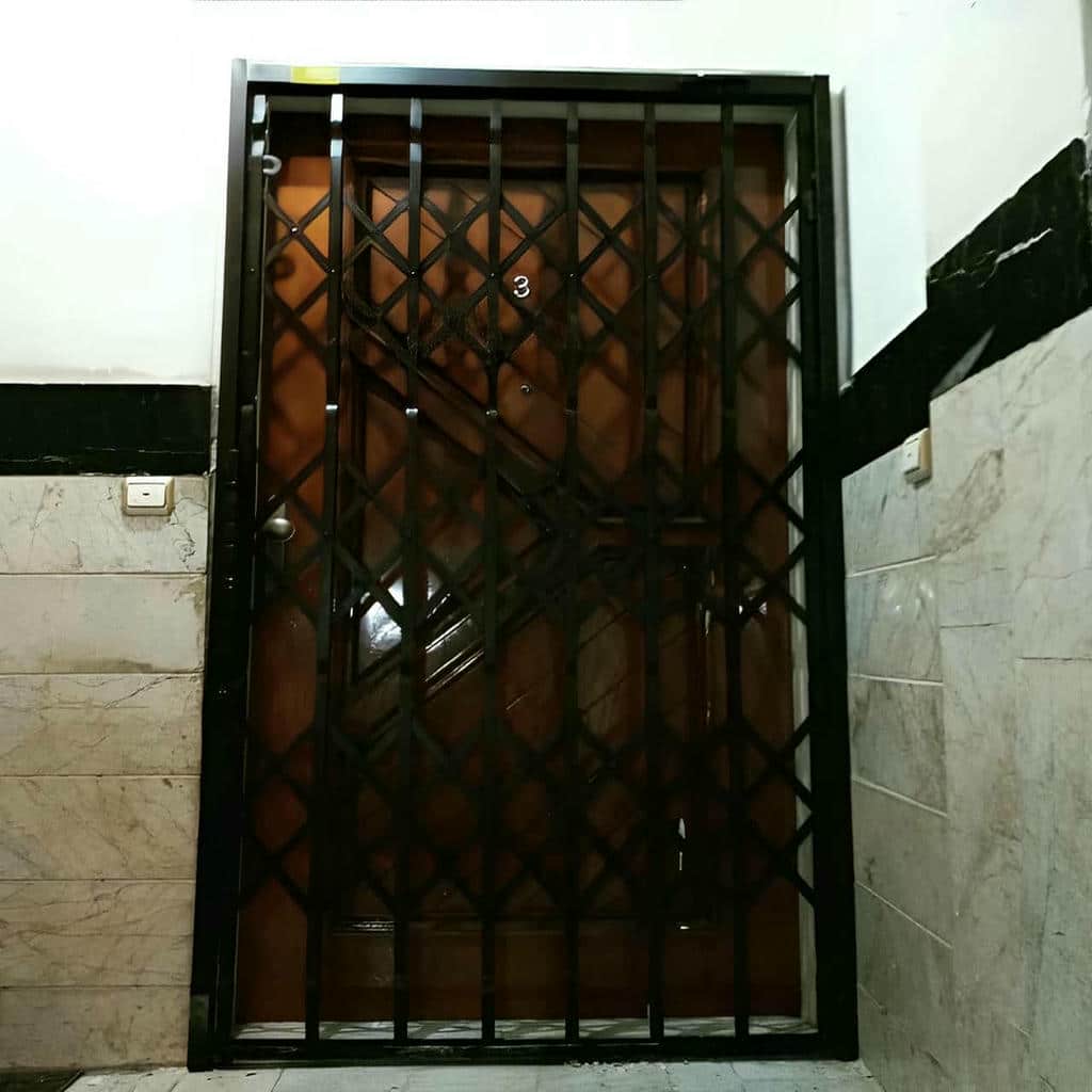 نصب درب آکاردئونی ضدسرقت در مهرشهر کرج