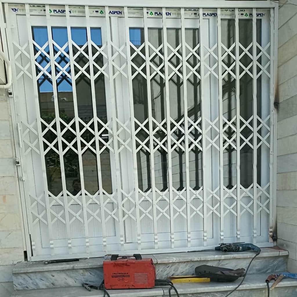 نصب درب آکاردئونی ضدسرقت در استان گیلان
