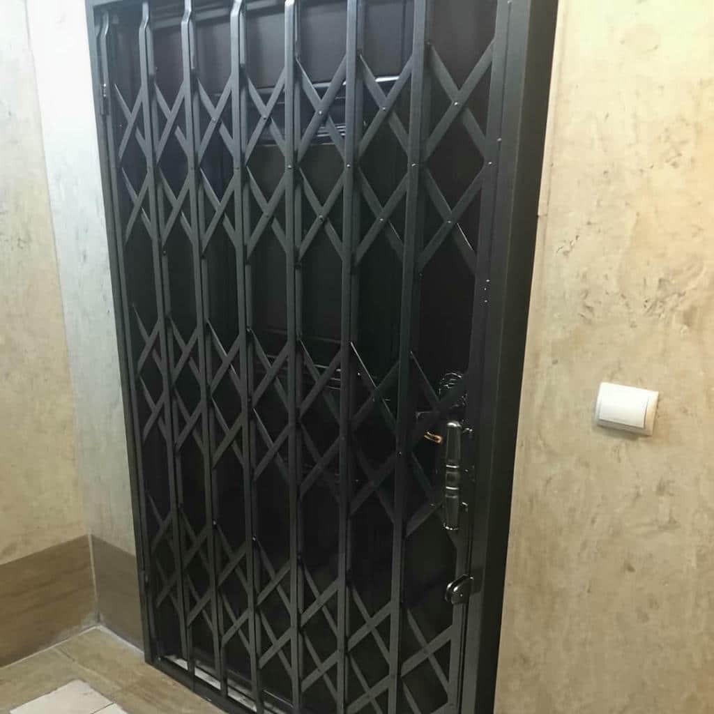 نصب درب آکاردئونی آپارتمانی در محمودآباد