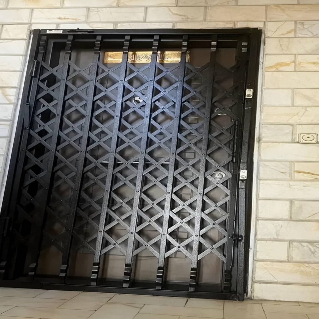 خرید درب آکاردئونی فلزی در گرگان