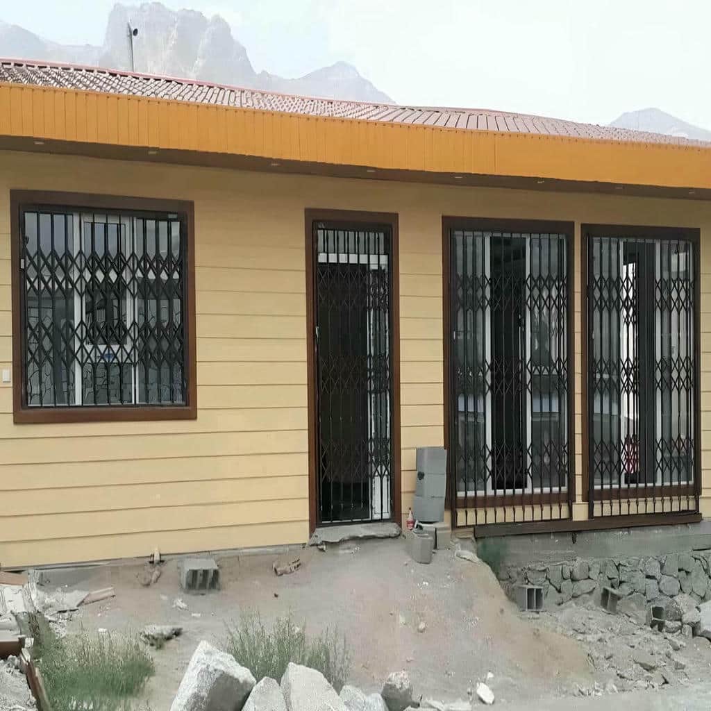 درب آکاردئونی در کرمانشاه