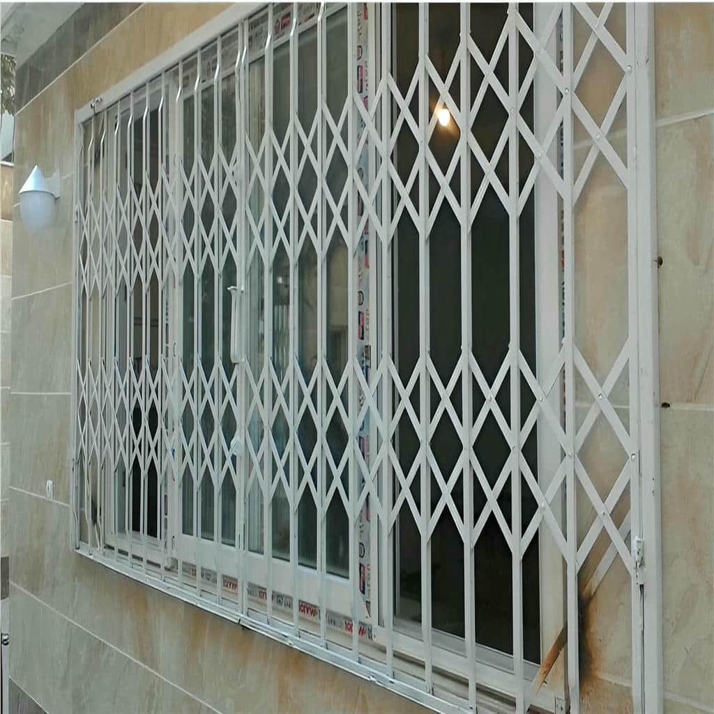 درب آکاردئونی در لواسان