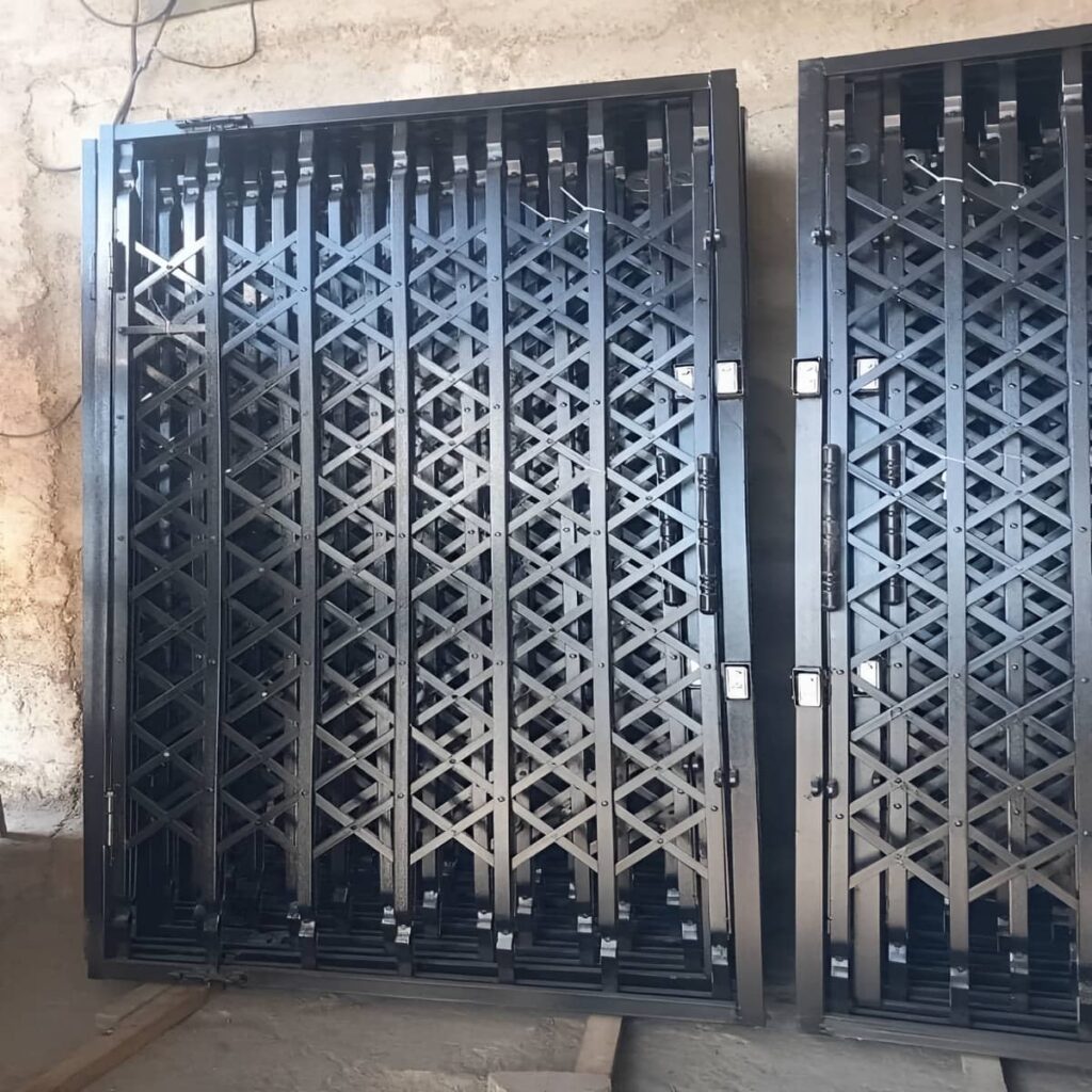 درب آکاردئونی در کیش