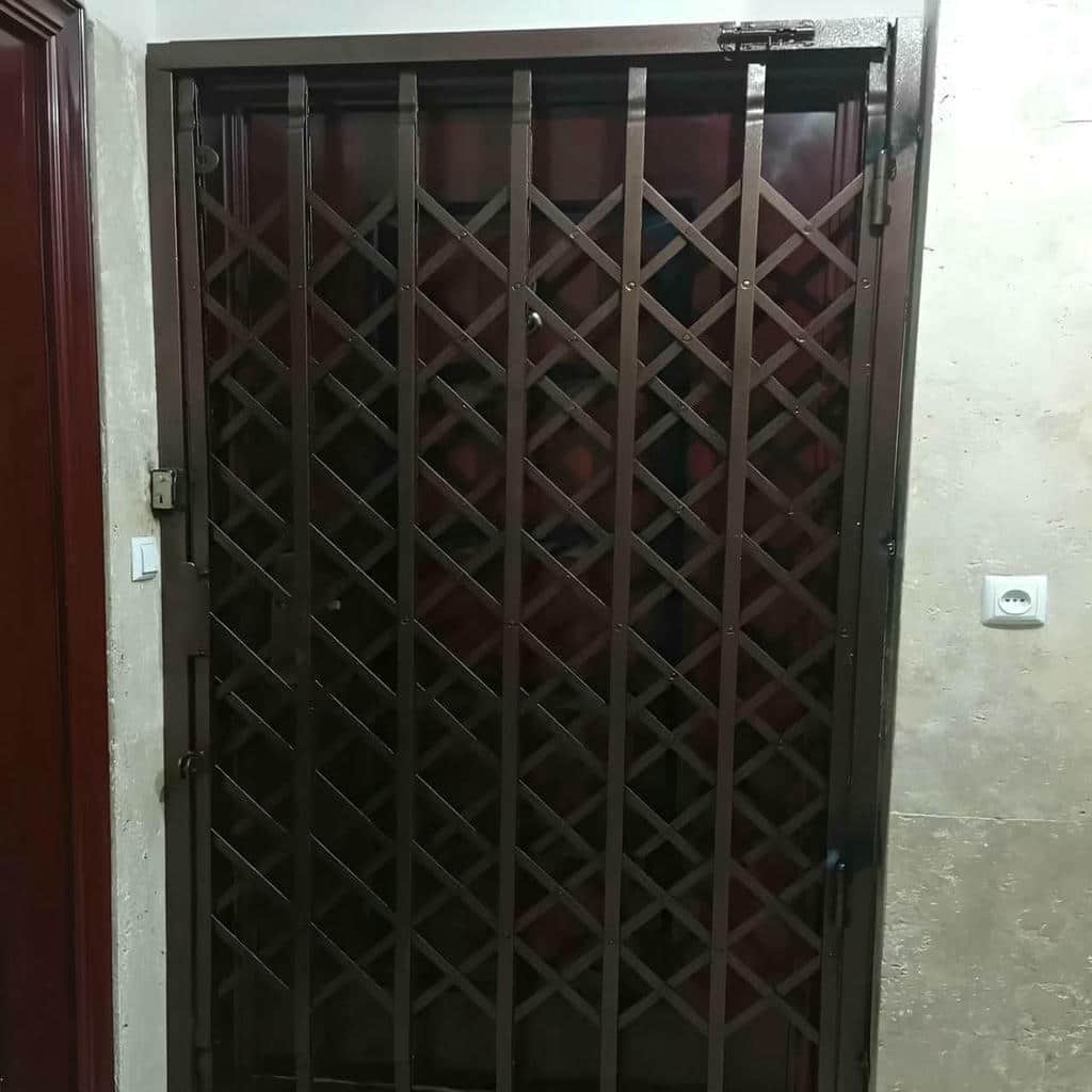 نصب درب آکاردئونی آپارتمانی در محمدشهر