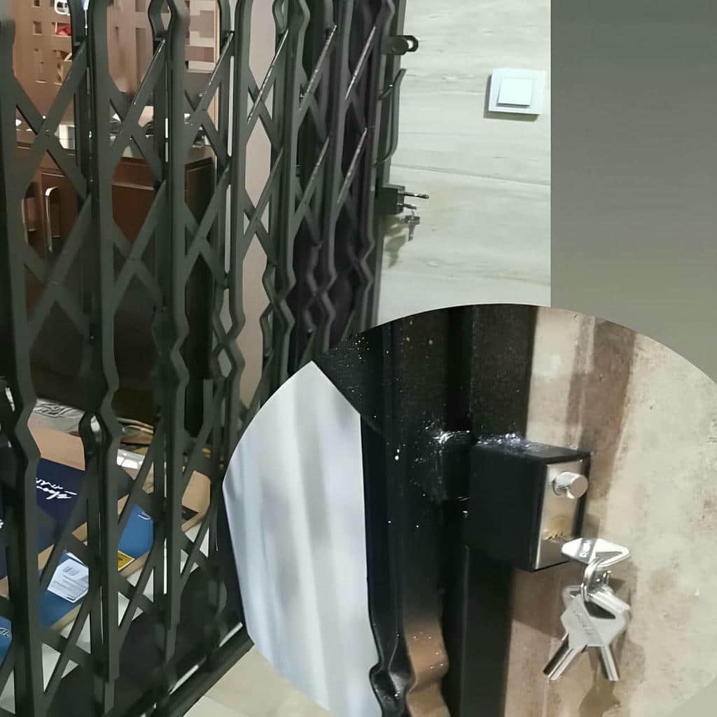 نصب درب آکاردئونی ضدسرقت در سنندج