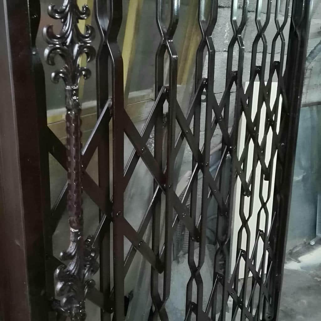 فروش درب آکاردئونی حفاظ پشت درب در نظرآباد
