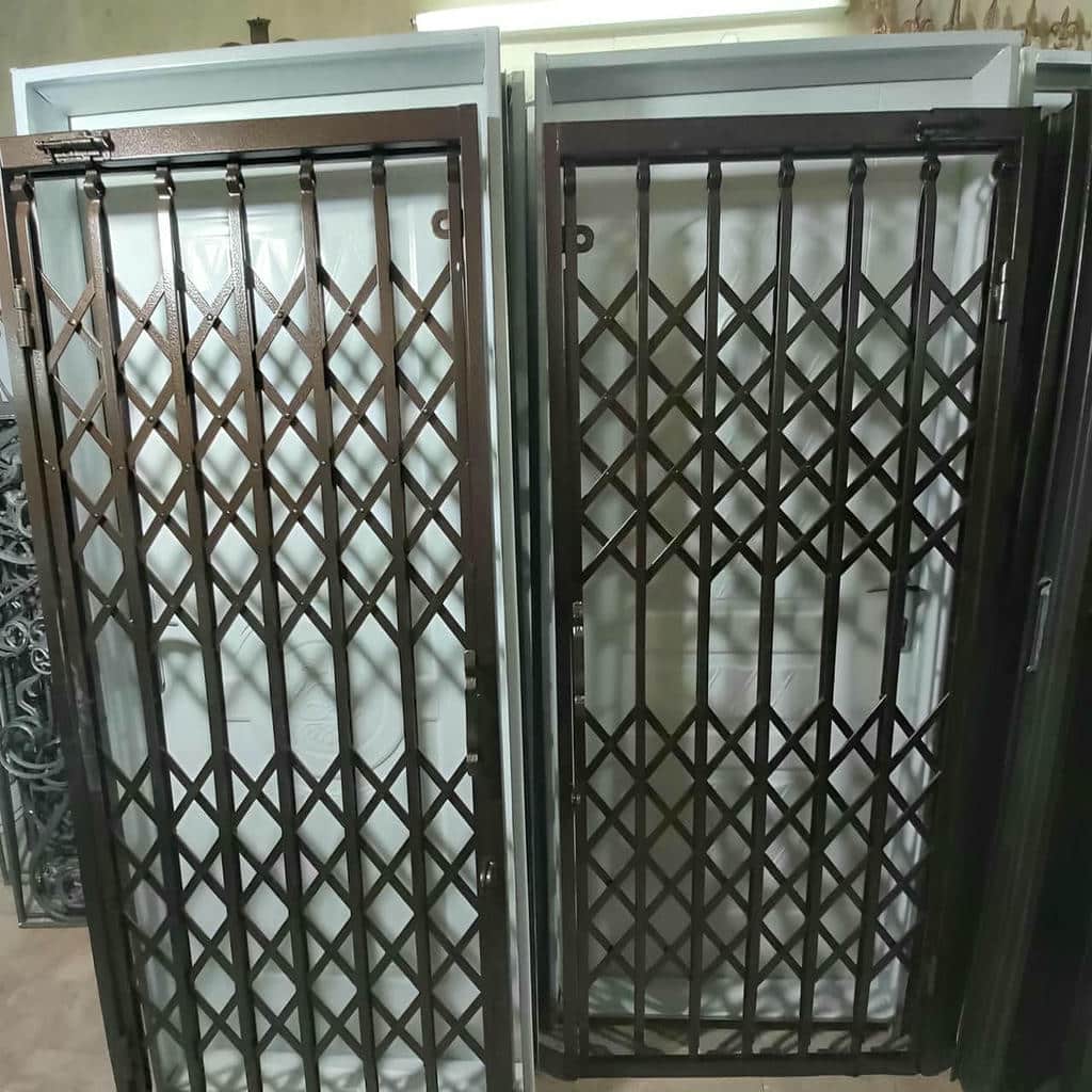 درب آکاردئونی در بابل