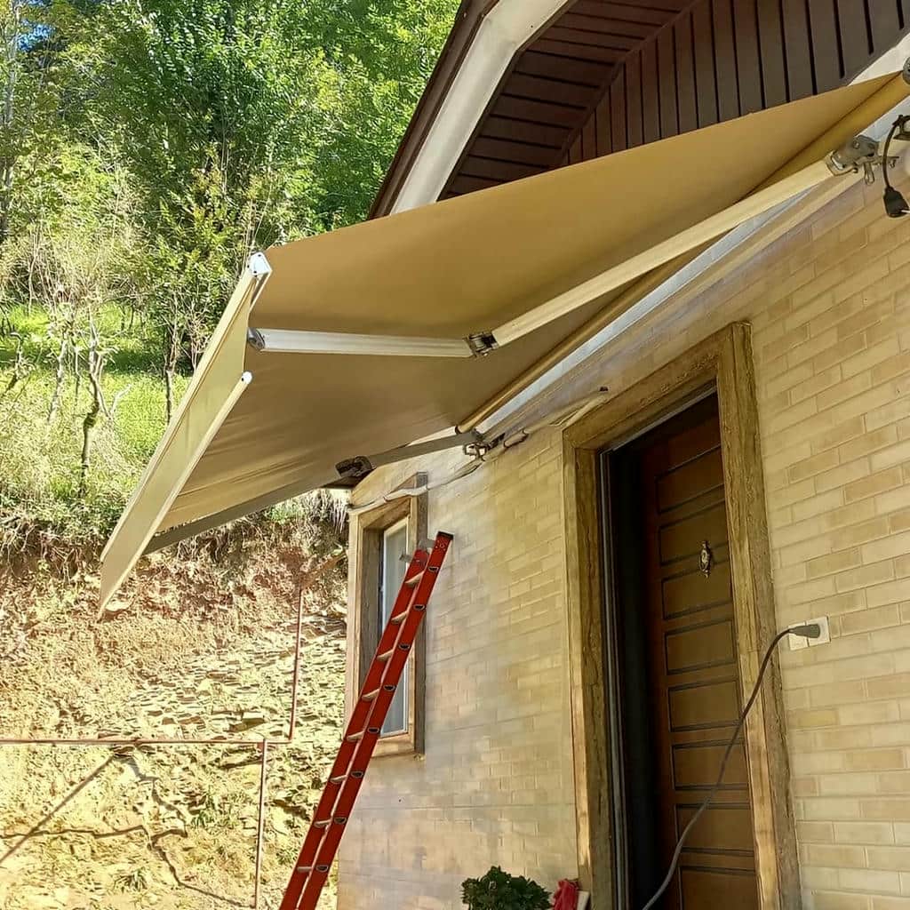 قیمت سایبان اتوماتیک ریموتدار مغازه در گنبدکاووس