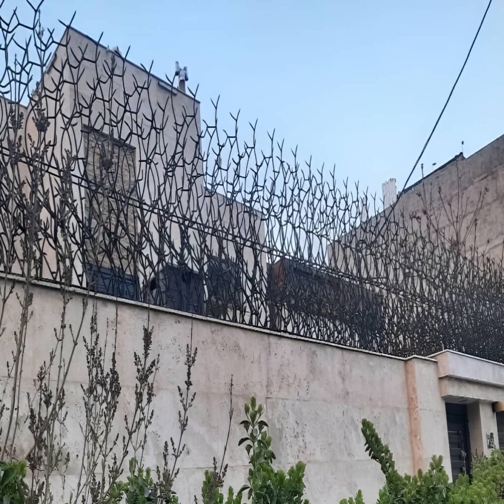 نصب نرده شاخ گوزنی آهن سفارشی در دماوند