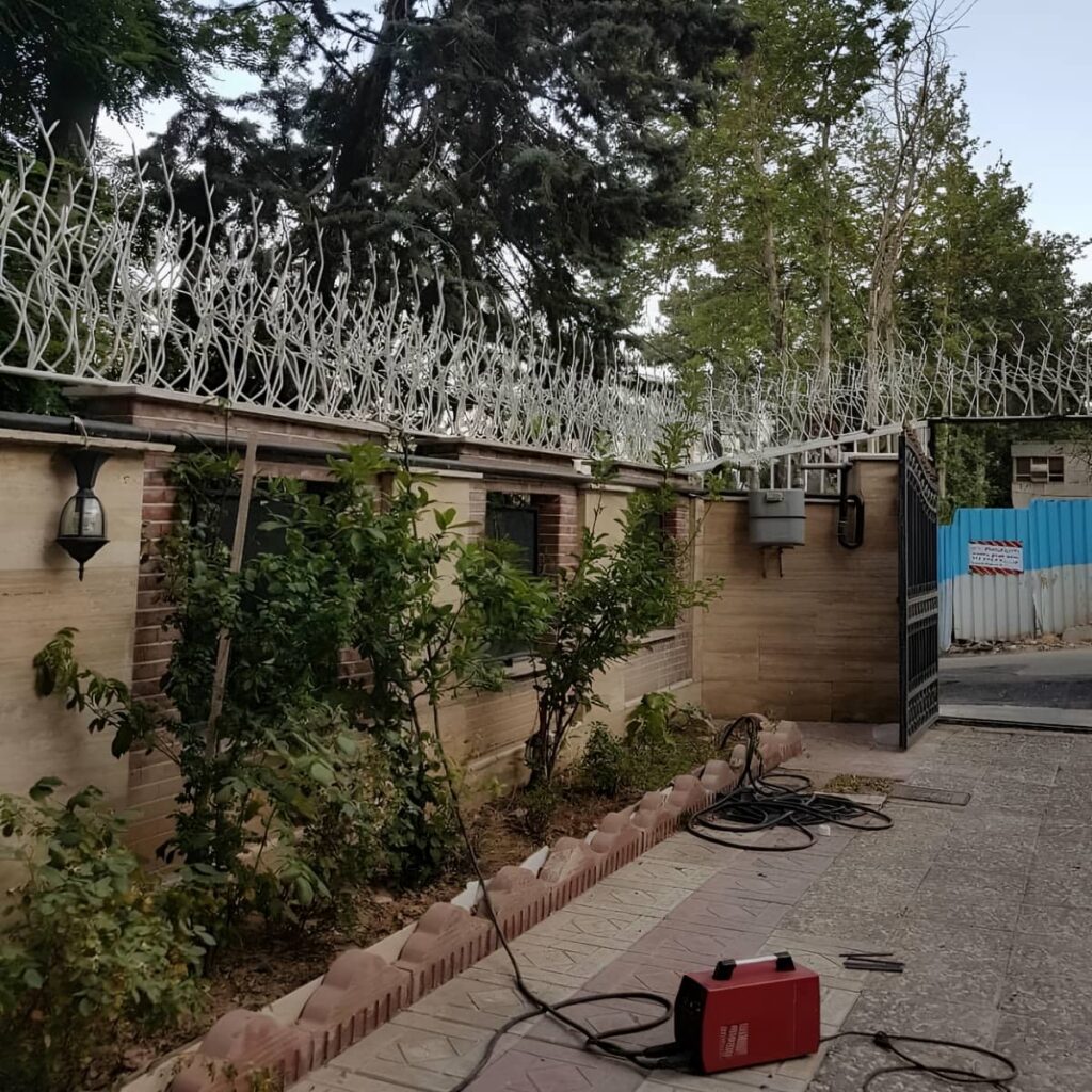 قیمت نرده شاخ گوزنی ویلا در فردیس کرج