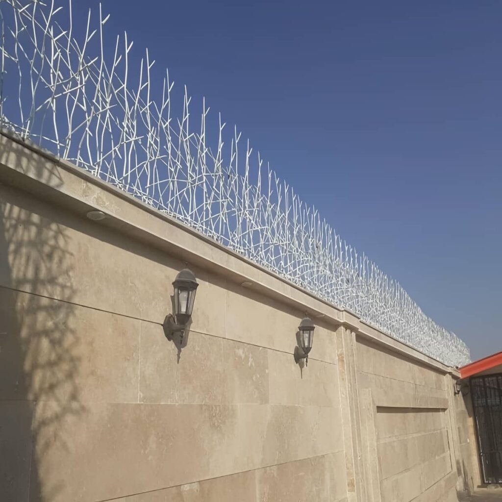 نصب نرده شاخ گوزنی رنگ دلخواه در اندیشه