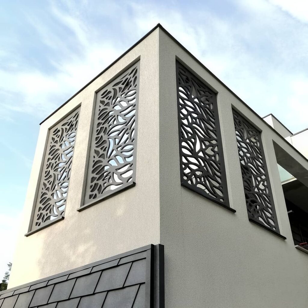 نرده حفاظ پشت پنجره در یزد