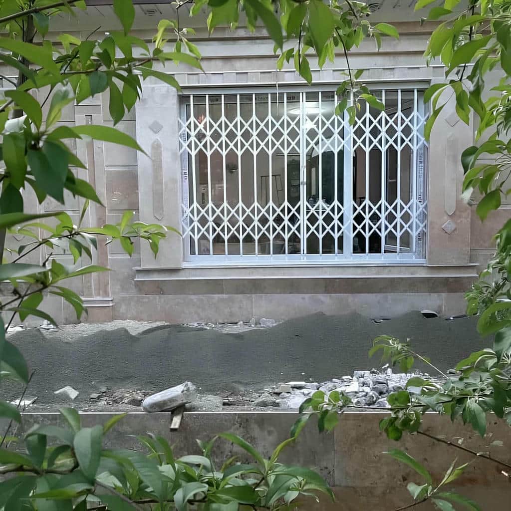 نرده حفاظ پشت پنجره در قزوین
