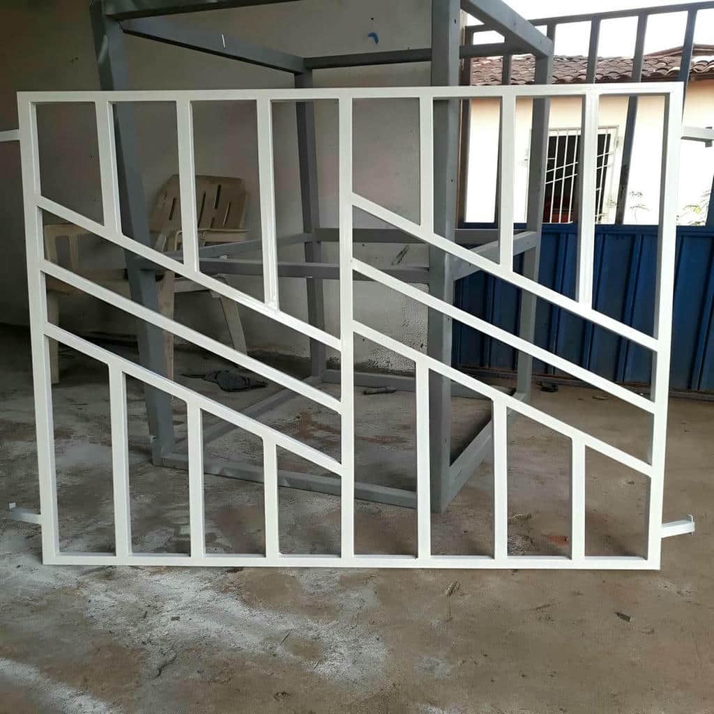 نرده حفاظ پشت پنجره در ارومیه