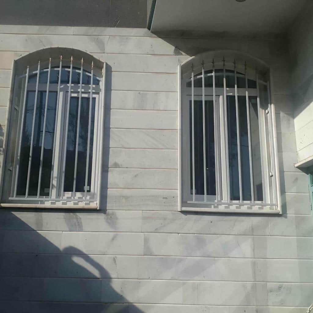 فروش نرده حفاظ پشت پنجره بازشو در ایلام