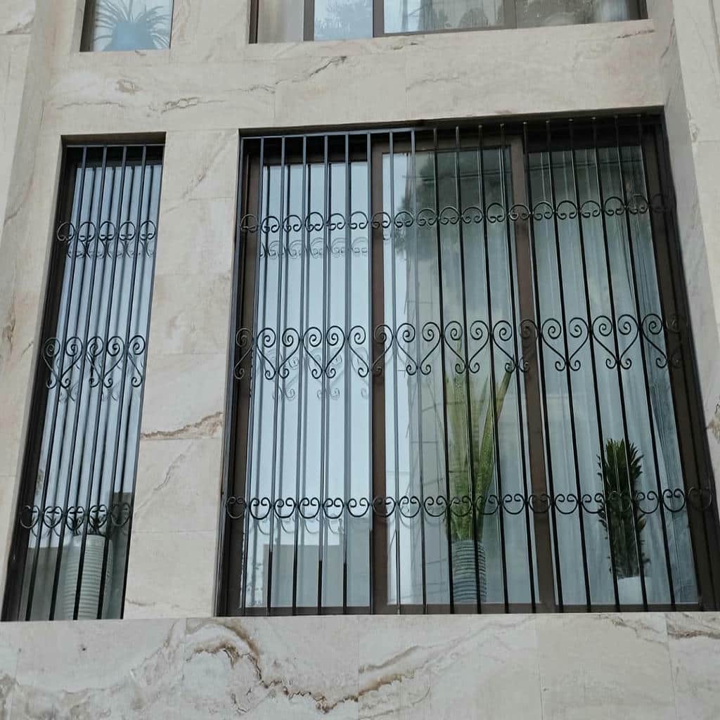 نصب نرده حفاظ پشت پنجره فرفورژه در سنندج