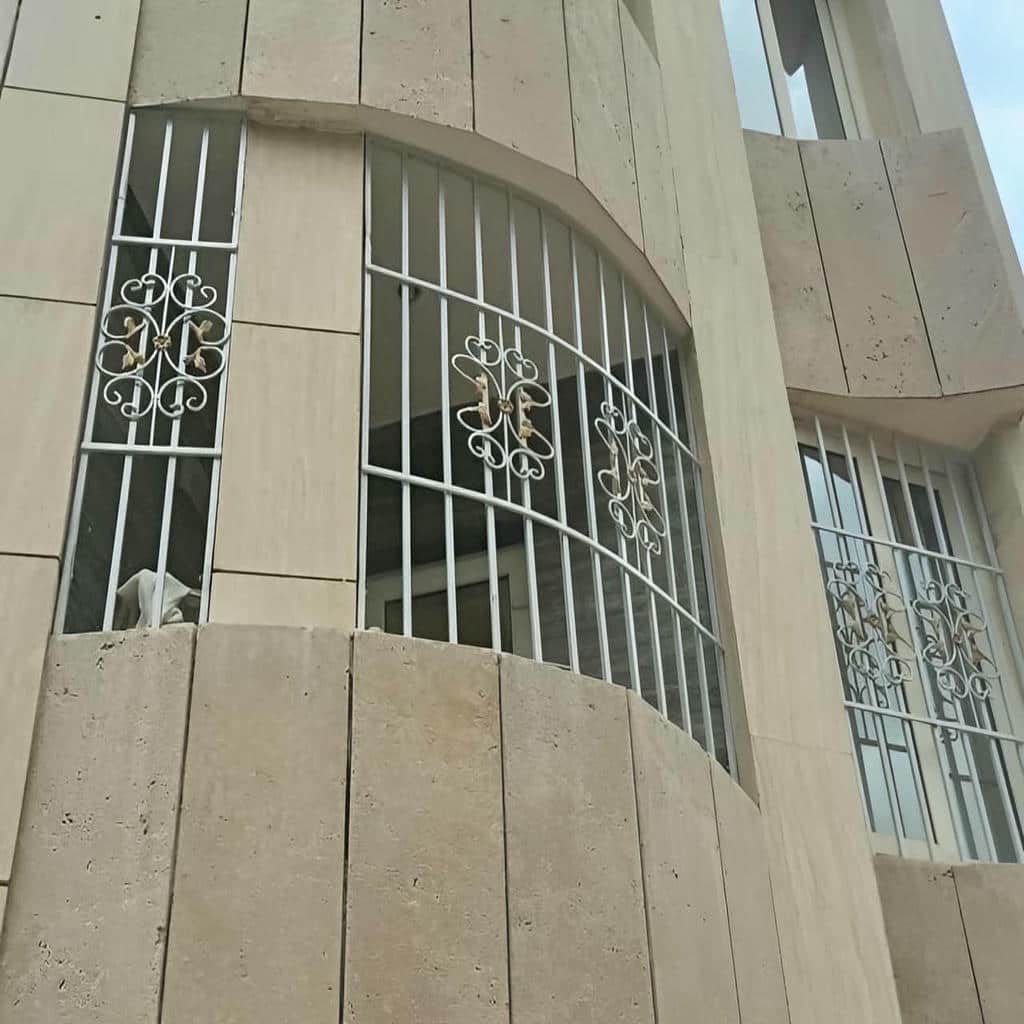 نصب نرده حفاظ پشت پنجره آهنی در چالوس