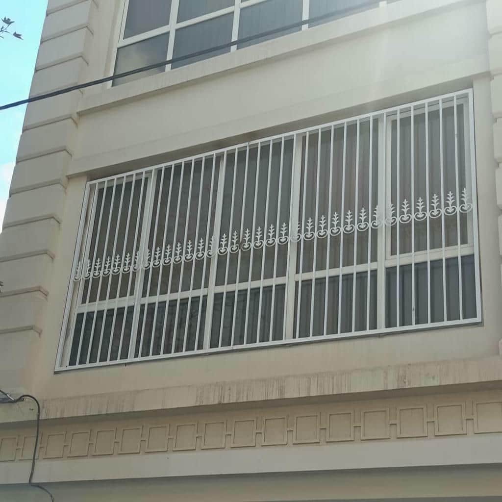 کارخانه نرده حفاظ پشت پنجره بازشو در سنندج