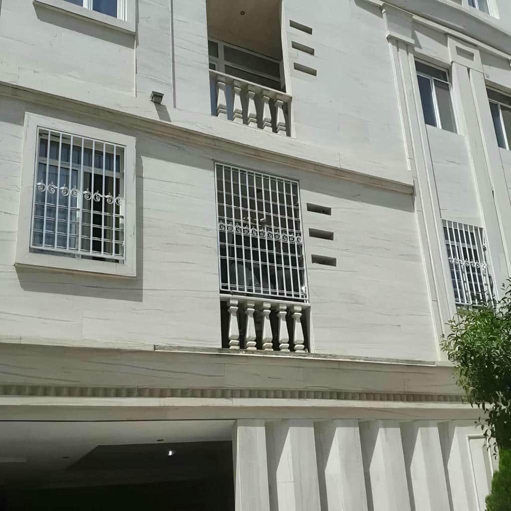 نصب نرده حفاظ پشت پنجره فرفورژه در پرند