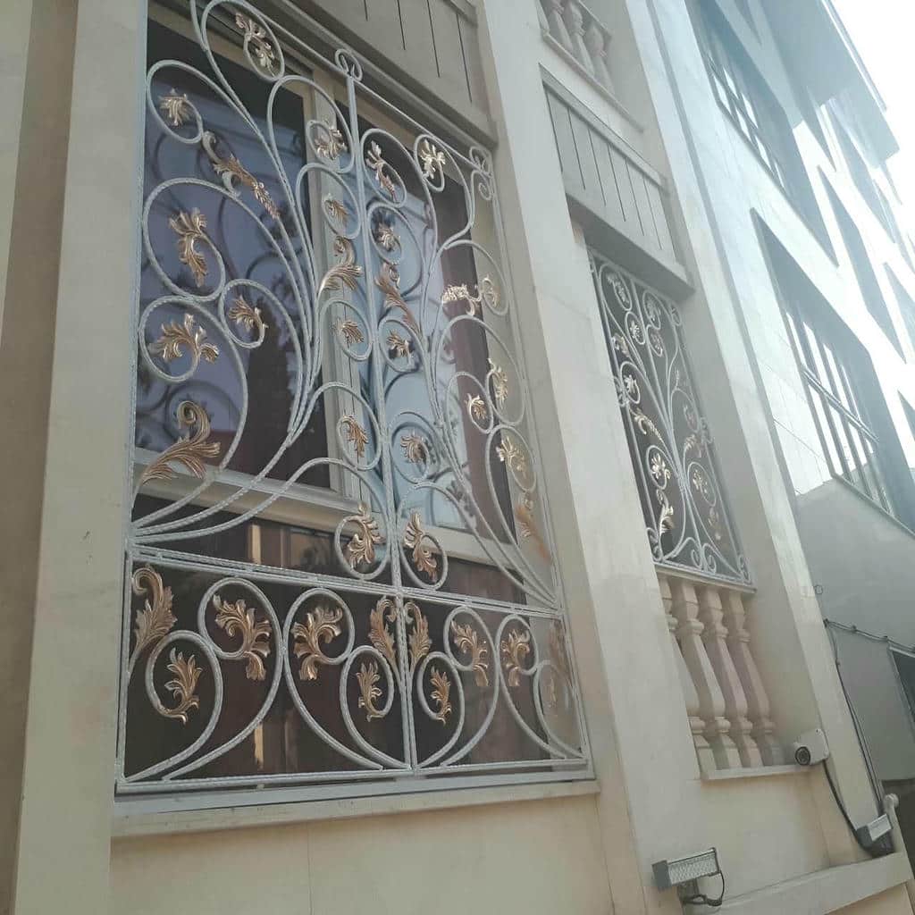 نرده حفاظ پشت پنجره در گرگان