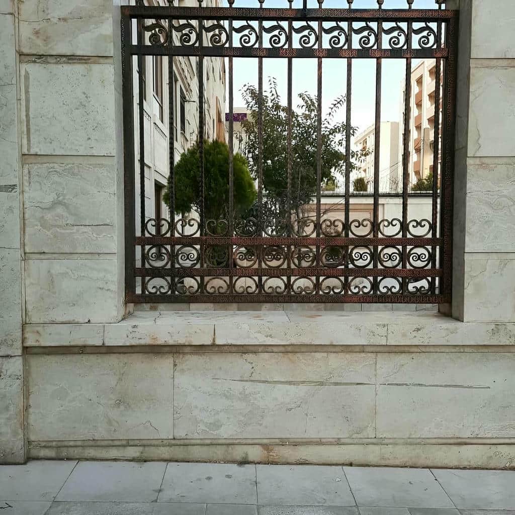 قیمت نرده حفاظ پشت پنجره فرفورژه در آبسرد